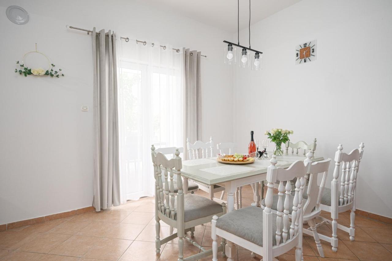 Apartman Rusula Vodice Exterior foto